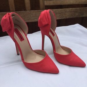 NEW London Rebel D'orsay Pumps with Bows